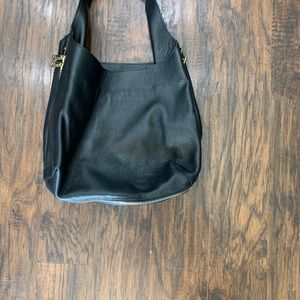 Vera Pelle black leather hobo